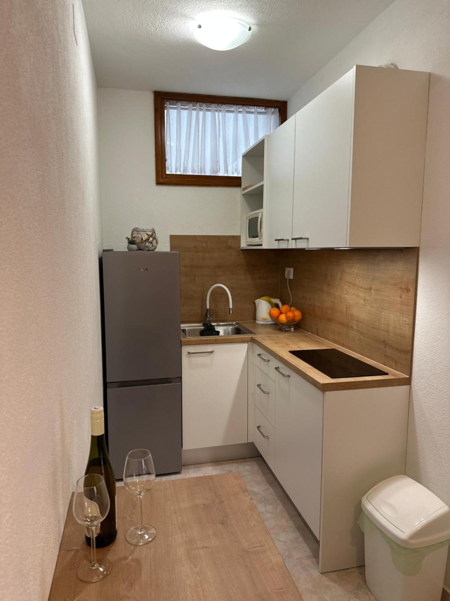 Apartmani Jurica I Ankica Brela Extérieur photo