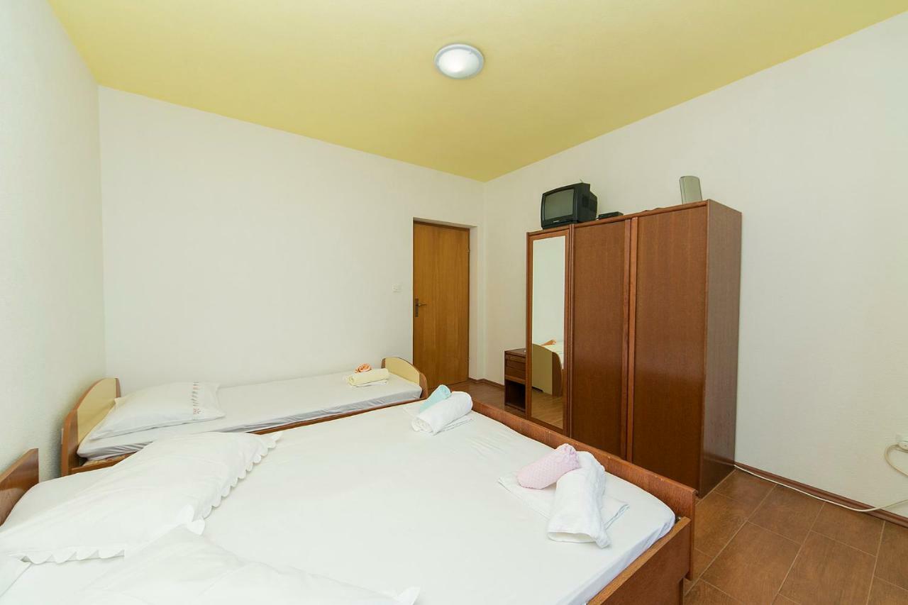 Apartmani Jurica I Ankica Brela Extérieur photo