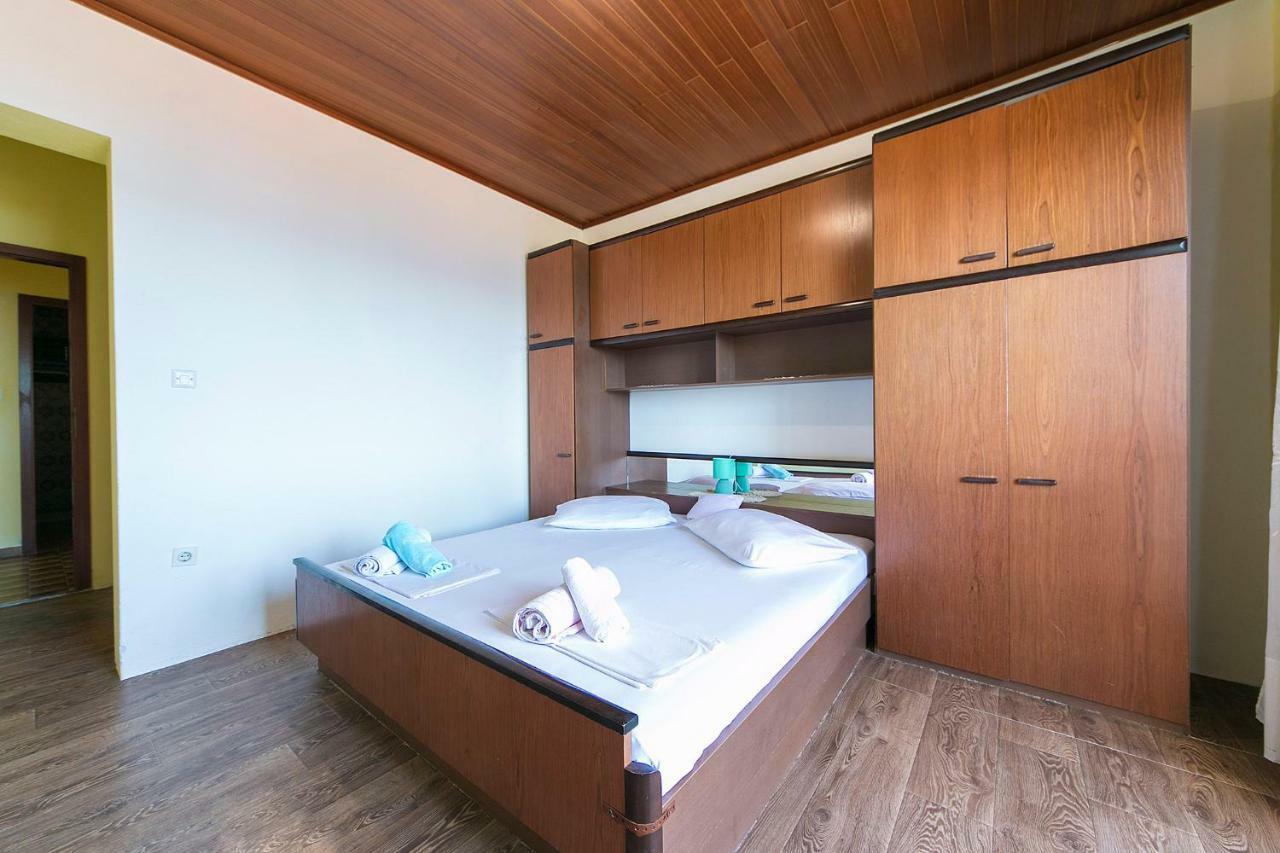 Apartmani Jurica I Ankica Brela Extérieur photo